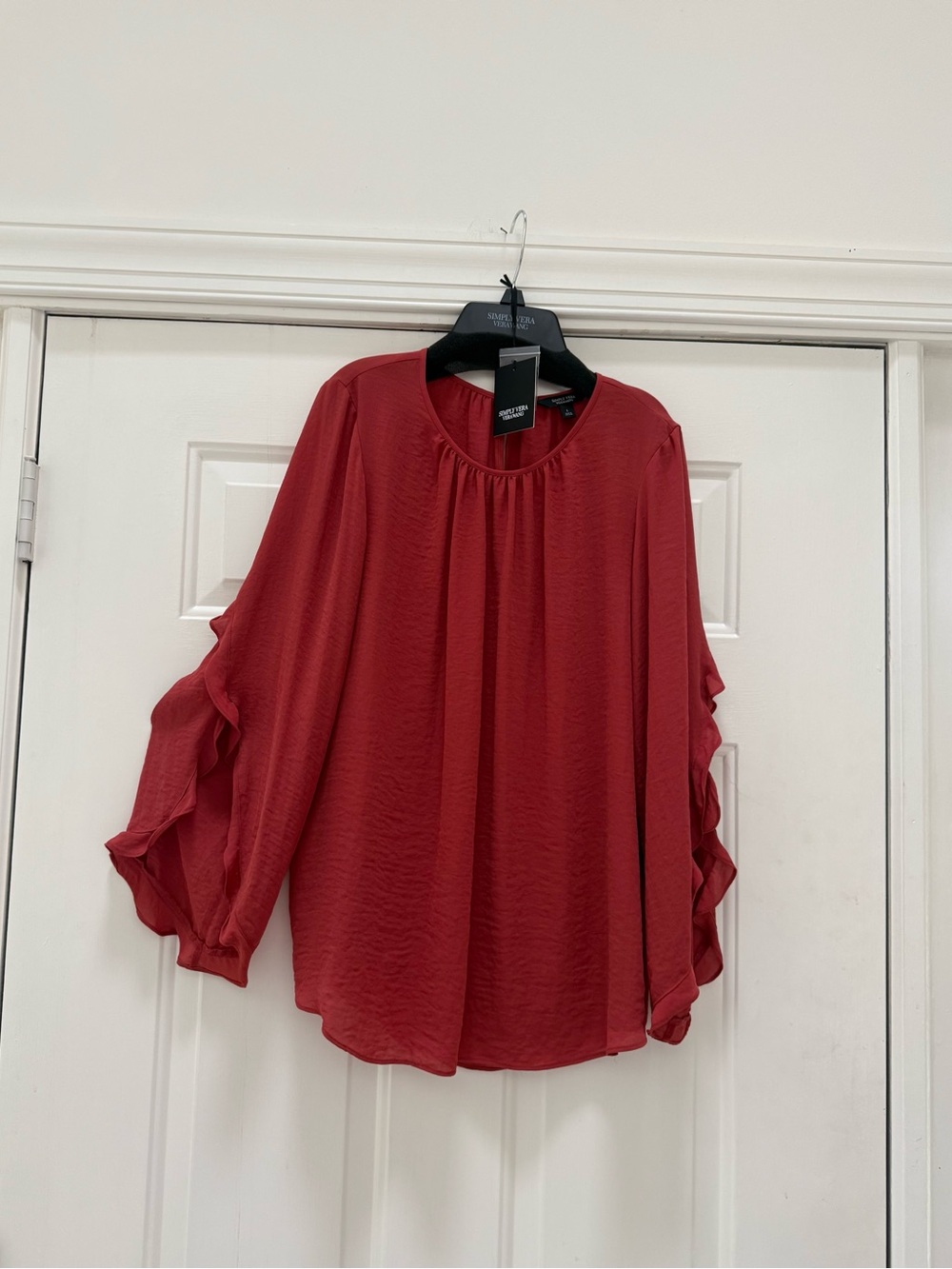 Beautiful Vera Wang Boho Style Blouse Size L